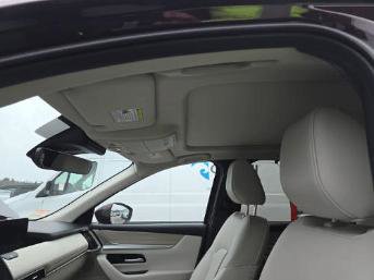 Used 2024 MAZDA CX-90 Plug-In Hybrid w/ Premium Plus AWD/4WD image 12