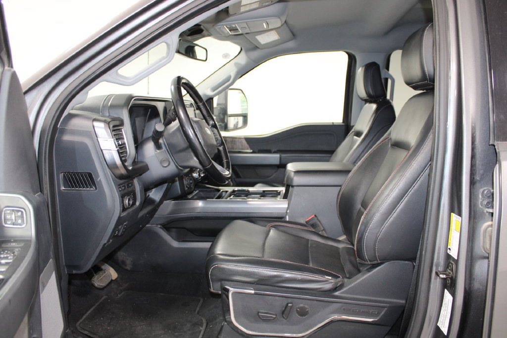 Used 2023 Ford F250 Lariat w/ Sport Appearance Package AWD/4WD image 19