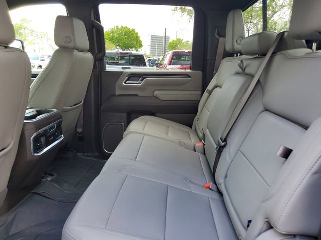 Used 2025 GMC Sierra 2500 SLT w/ SLT Premium Package image 12