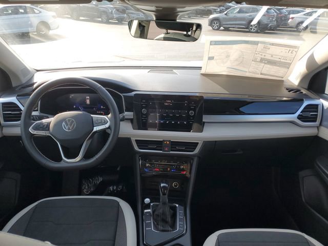 New 2026 Volkswagen Taos SE FWD image 23