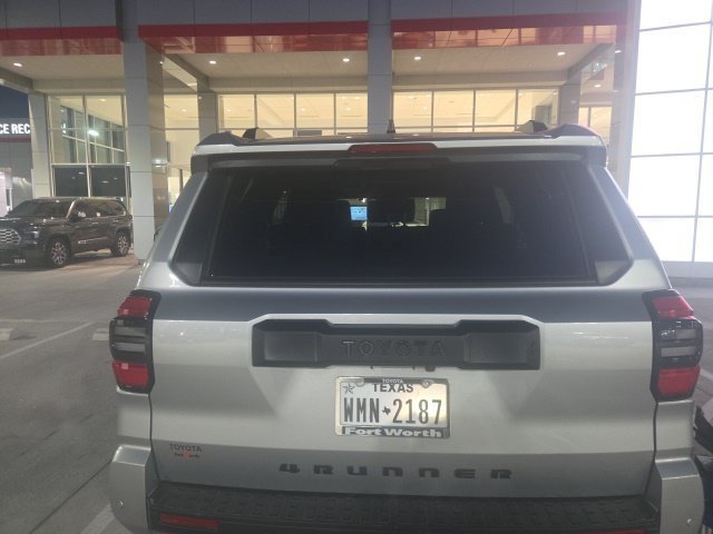 Used 2026 Toyota 4Runner TRD Off-Road Premium AWD/4WD image 8