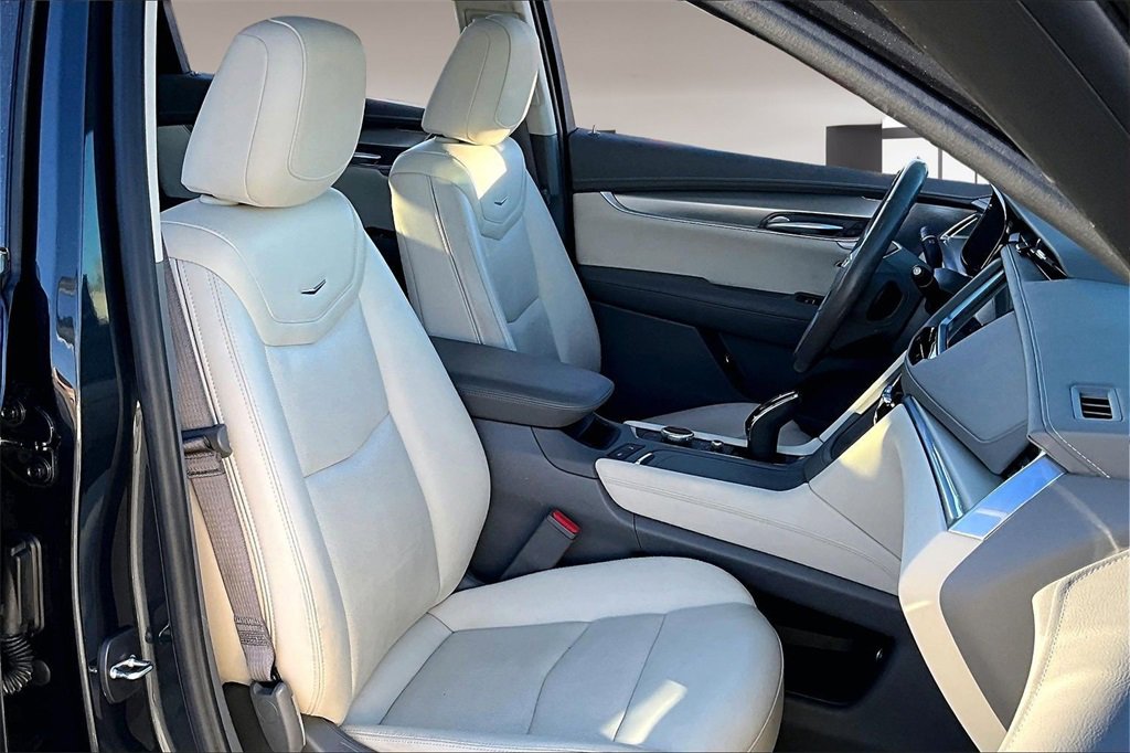 Certified 2023 Cadillac XT5 Premium Luxury image 7