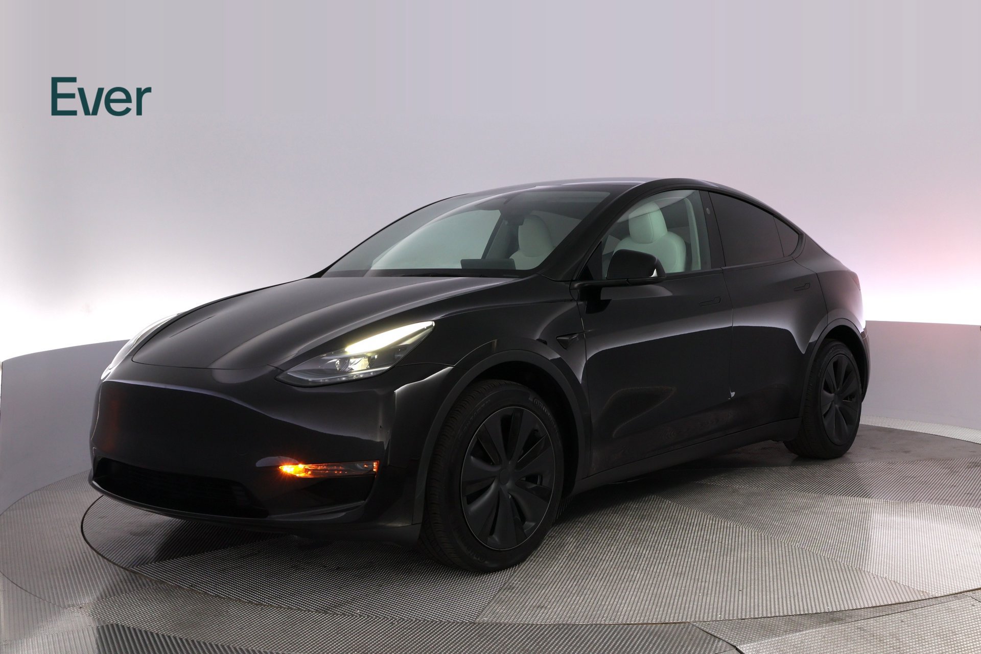 Used 2025 Tesla Model Y Long Range RWD image 2