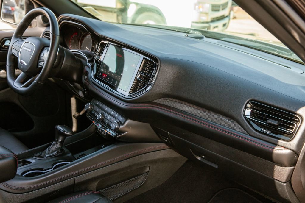 Used 2025 Dodge Durango GT image 11