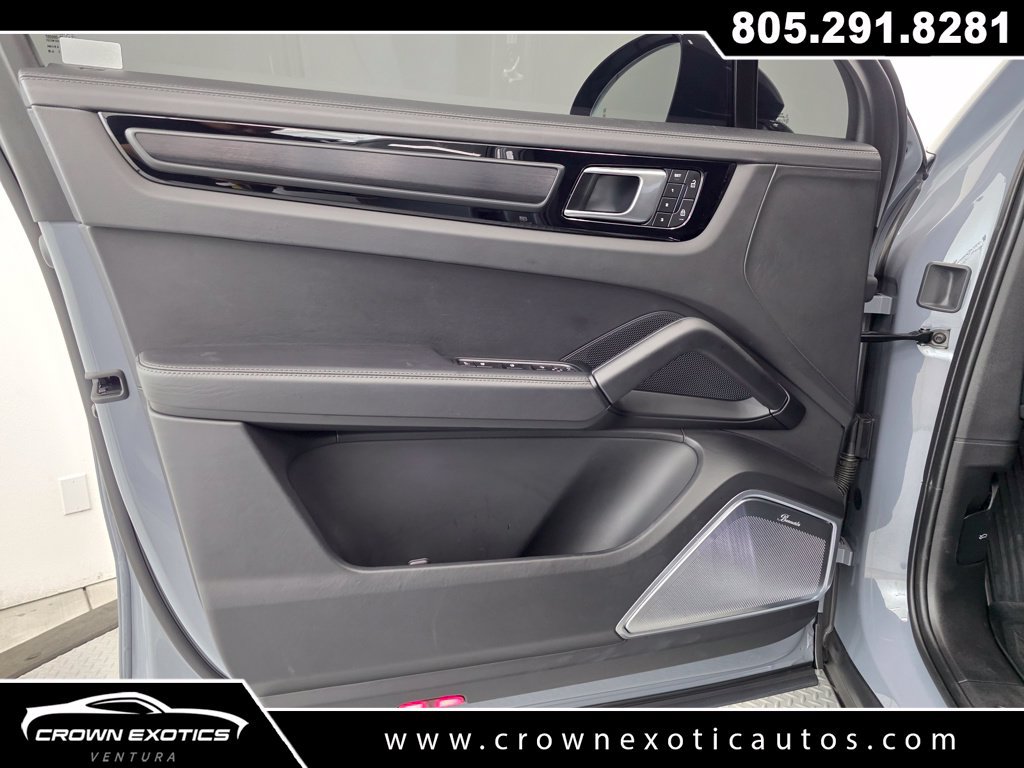 Used 2022 Porsche Cayenne Turbo GT AWD/4WD image 24