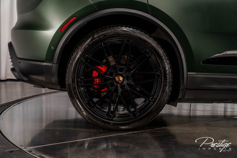 Used 2025 Porsche Macan 4S Electric image 19