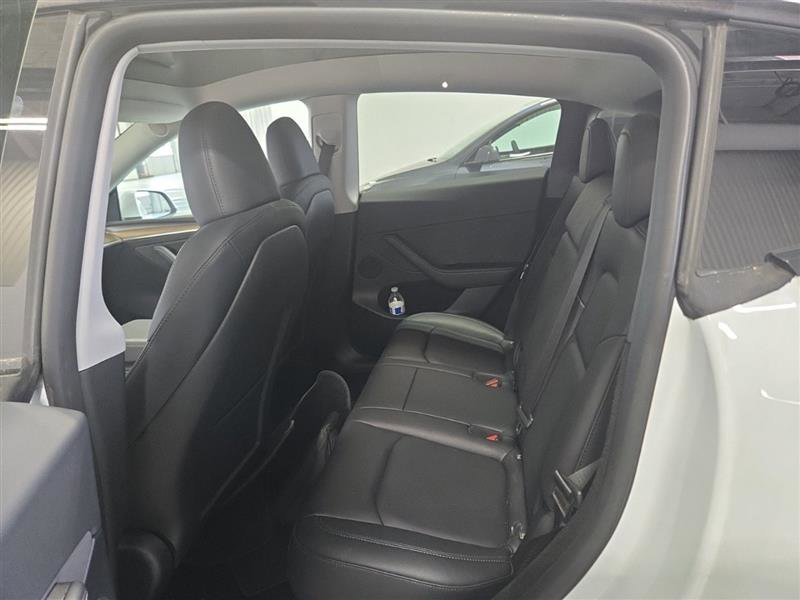 Used 2024 Tesla Model Y Long Range AWD/4WD image 7