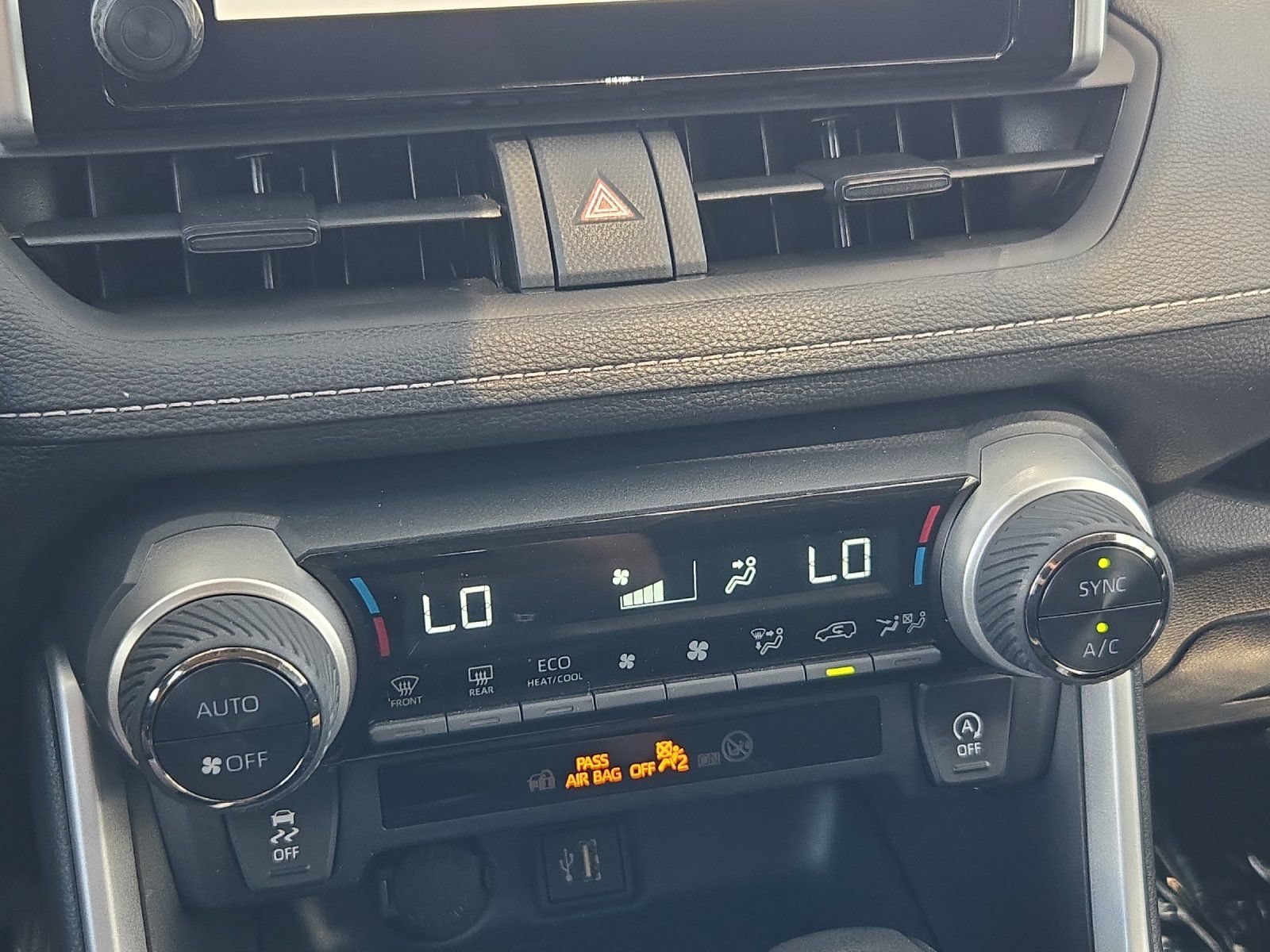 Used 2024 Toyota RAV4 XLE FWD image 18