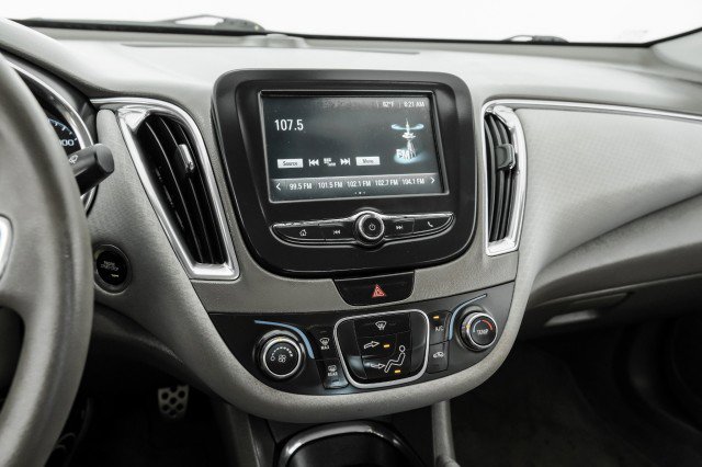 Used 2016 Chevrolet Malibu LT image 24