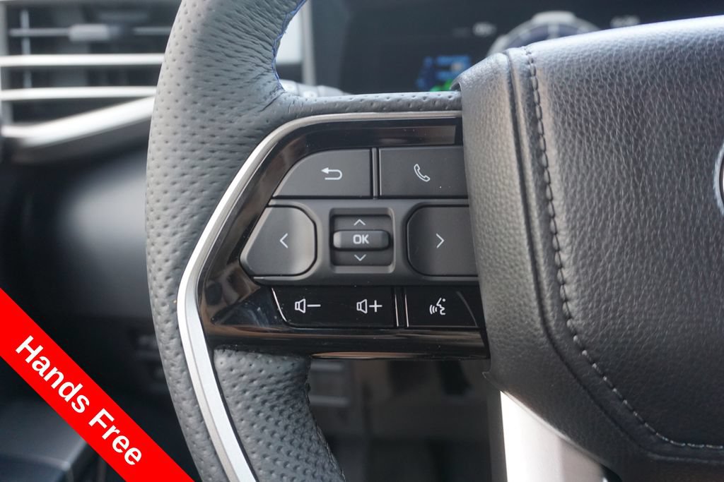 New 2026 Toyota Tundra Platinum AWD/4WD image 4