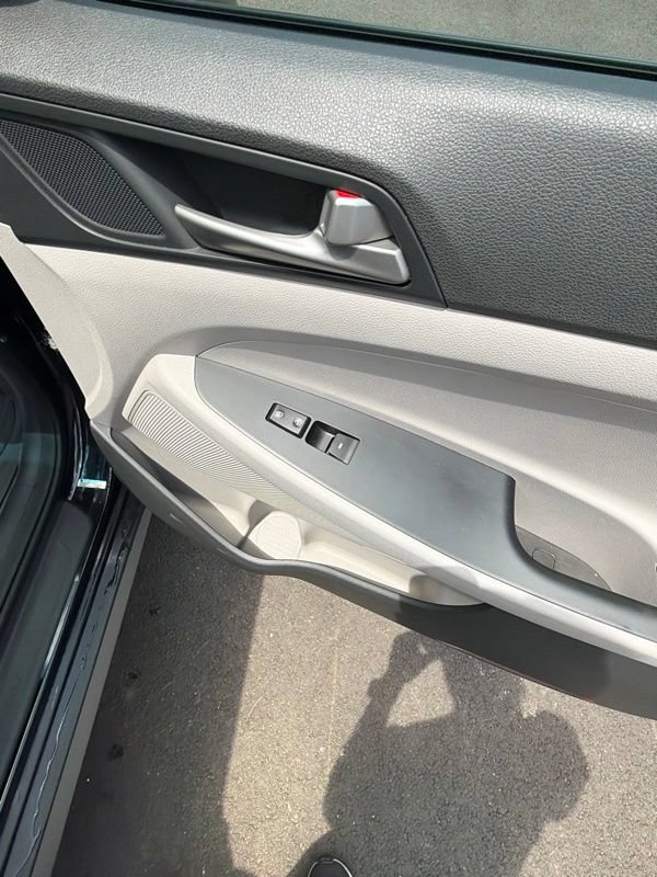 Used 2018 Hyundai Tucson Sport w/ Cargo Package AWD/4WD image 9