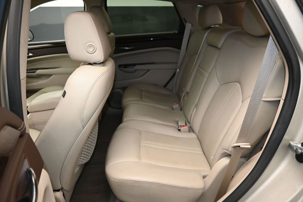 Used 2014 Cadillac SRX Luxury w/ Driver Awareness Package FWD image 16