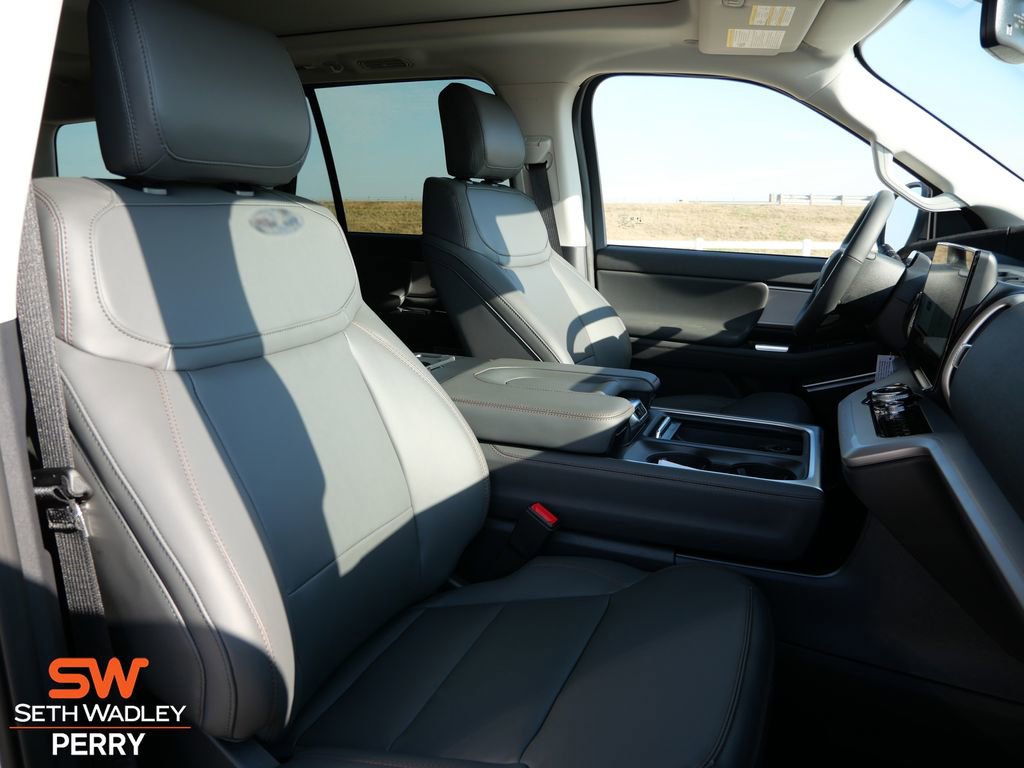 New 2025 Ford Expedition Active image 16