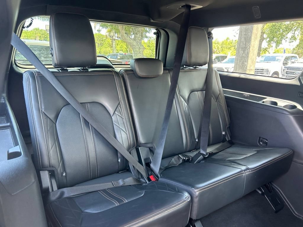 Used 2023 Ford Expedition Max Platinum AWD/4WD image 46