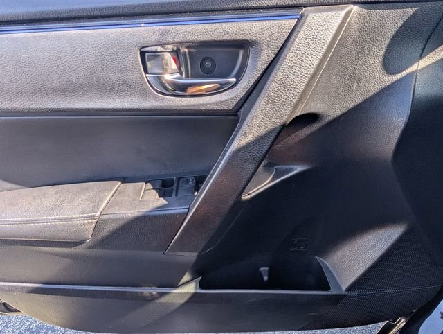 Used 2018 Toyota Corolla SE image 25