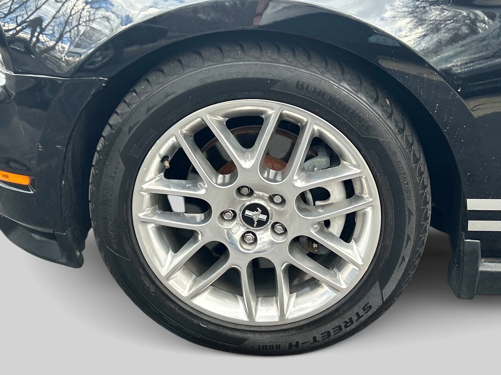 Used 2012 Ford Mustang Convertible image 9