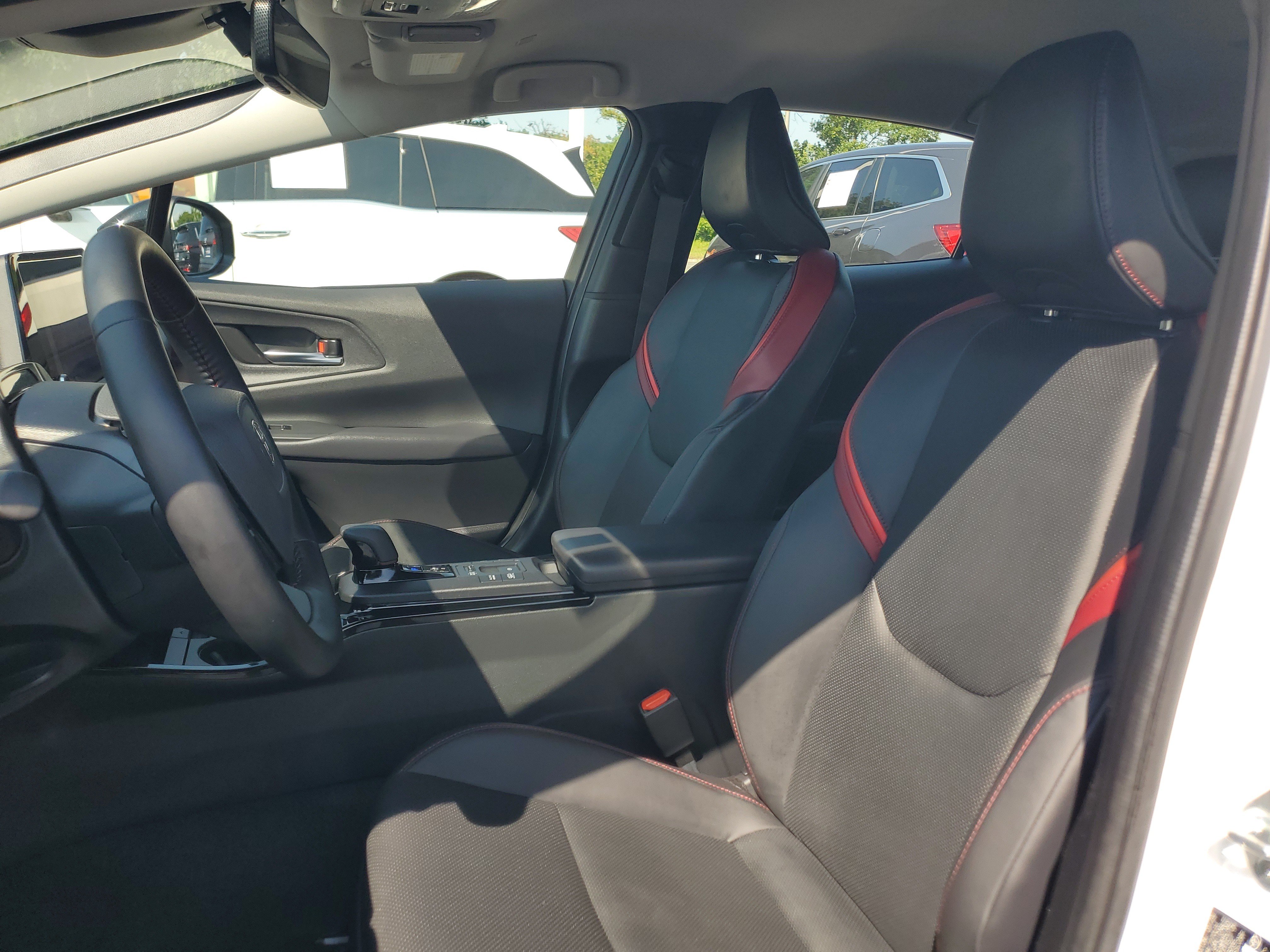 Certified 2024 Toyota Prius Prime FWD image 17