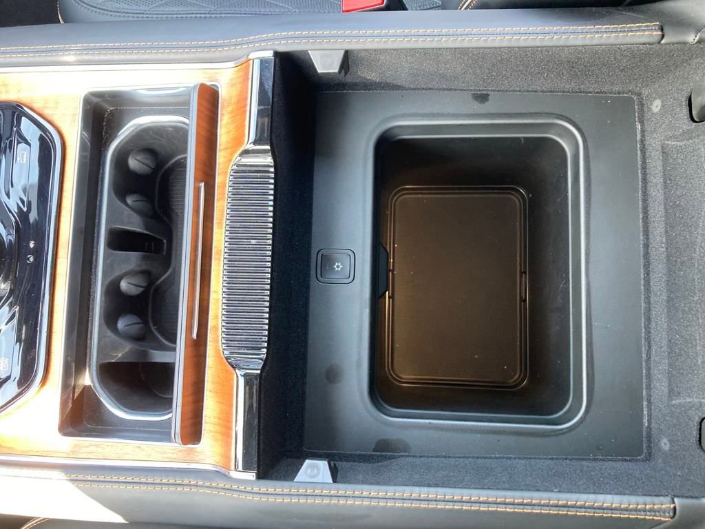 New 2024 Jeep Grand Wagoneer L Series III w/ Rear Seat Video Group 1 image 28