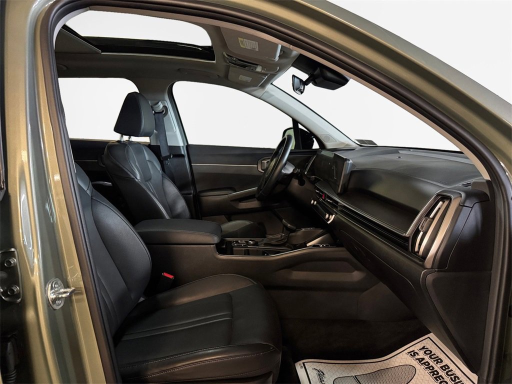 Certified 2025 Kia Sorento X-Line EX image 26