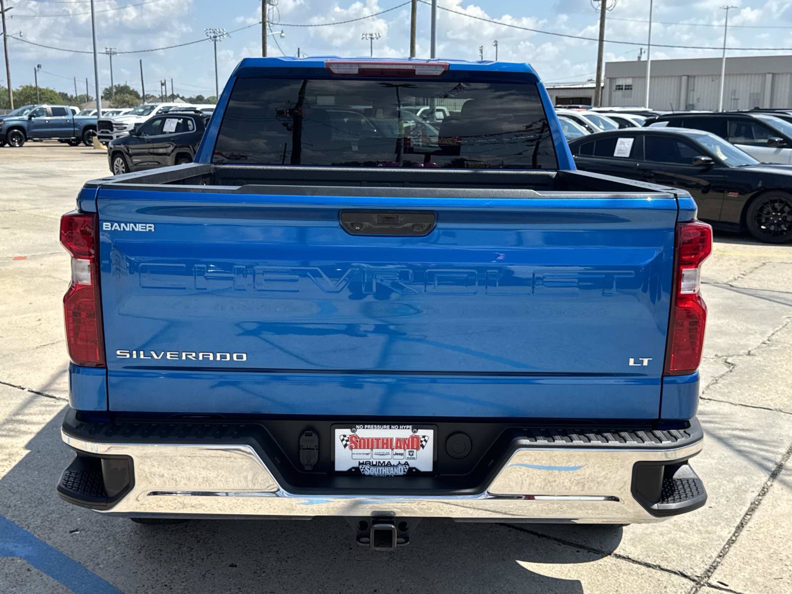 Used 2023 Chevrolet Silverado 1500 LT RWD image 6