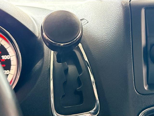 Used 2016 Dodge Grand Caravan American Value Package w/ UConnect Hands-Free Group image 16