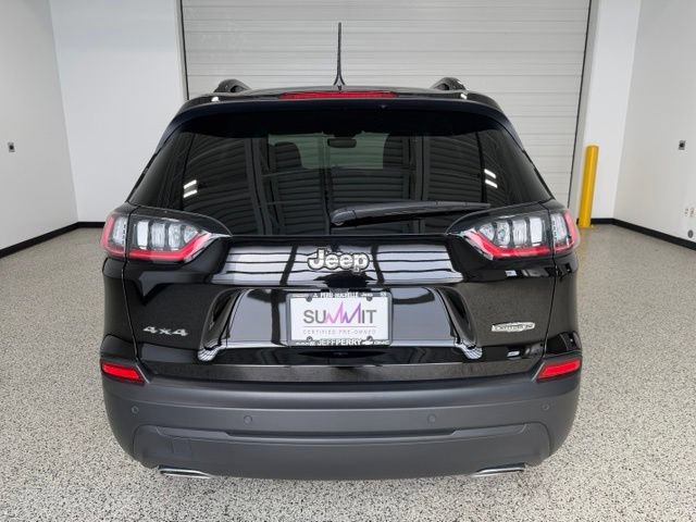 Used 2022 Jeep Cherokee Latitude Lux w/ Mopar Interior Package AWD/4WD image 4