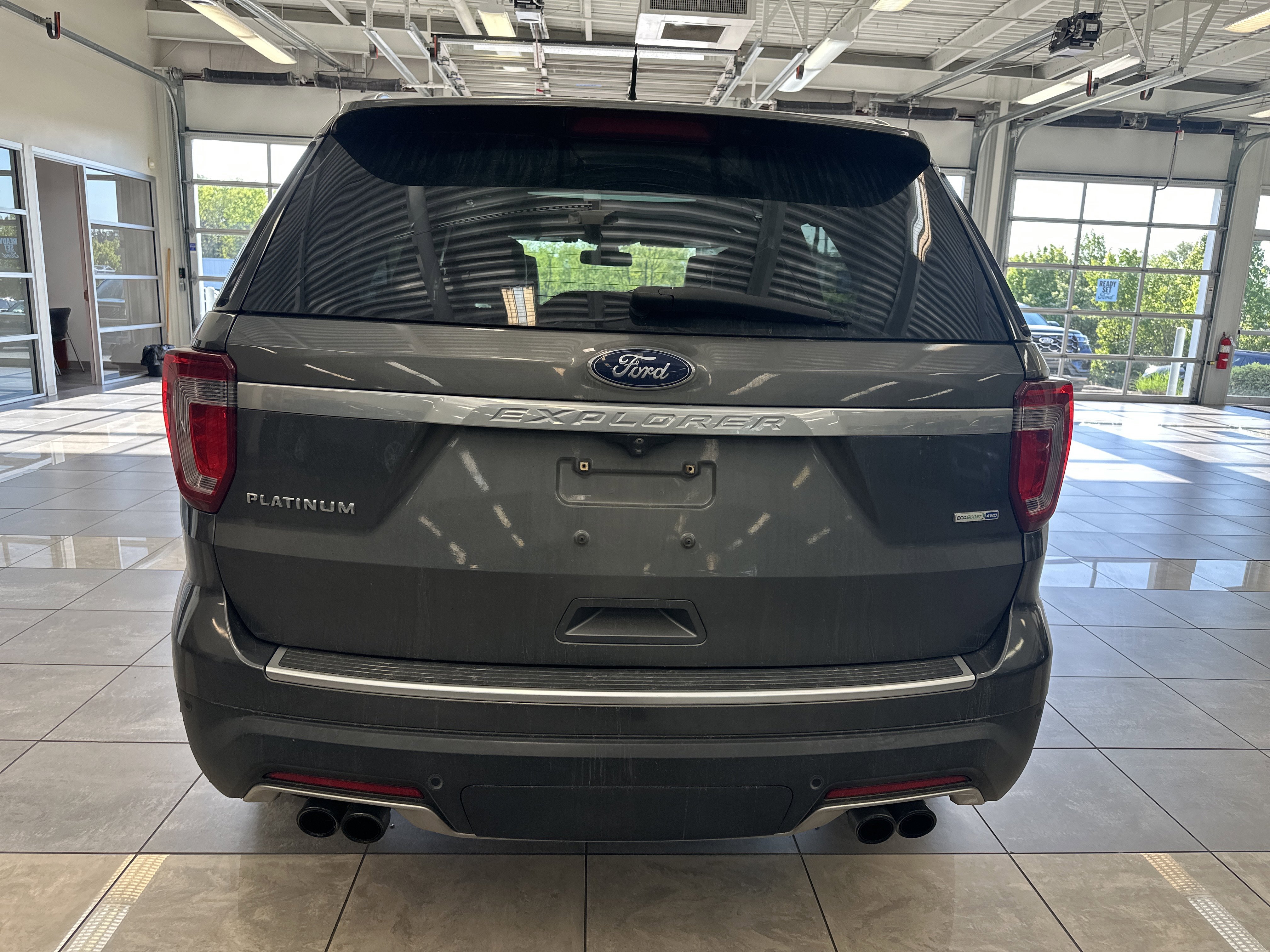 Used 2018 Ford Explorer Platinum AWD/4WD image 11