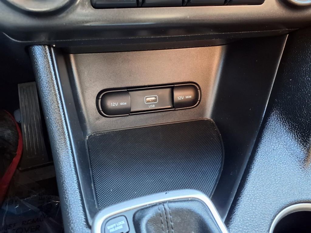 Used 2022 Kia Sportage LX image 10