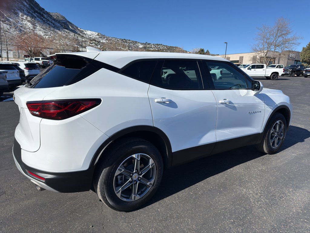 Used 2025 Chevrolet Blazer LT image 6