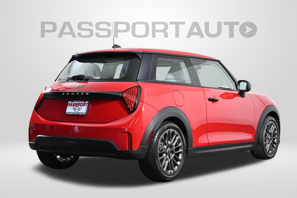 Certified 2025 MINI Cooper 2-Door Hardtop FWD image 7