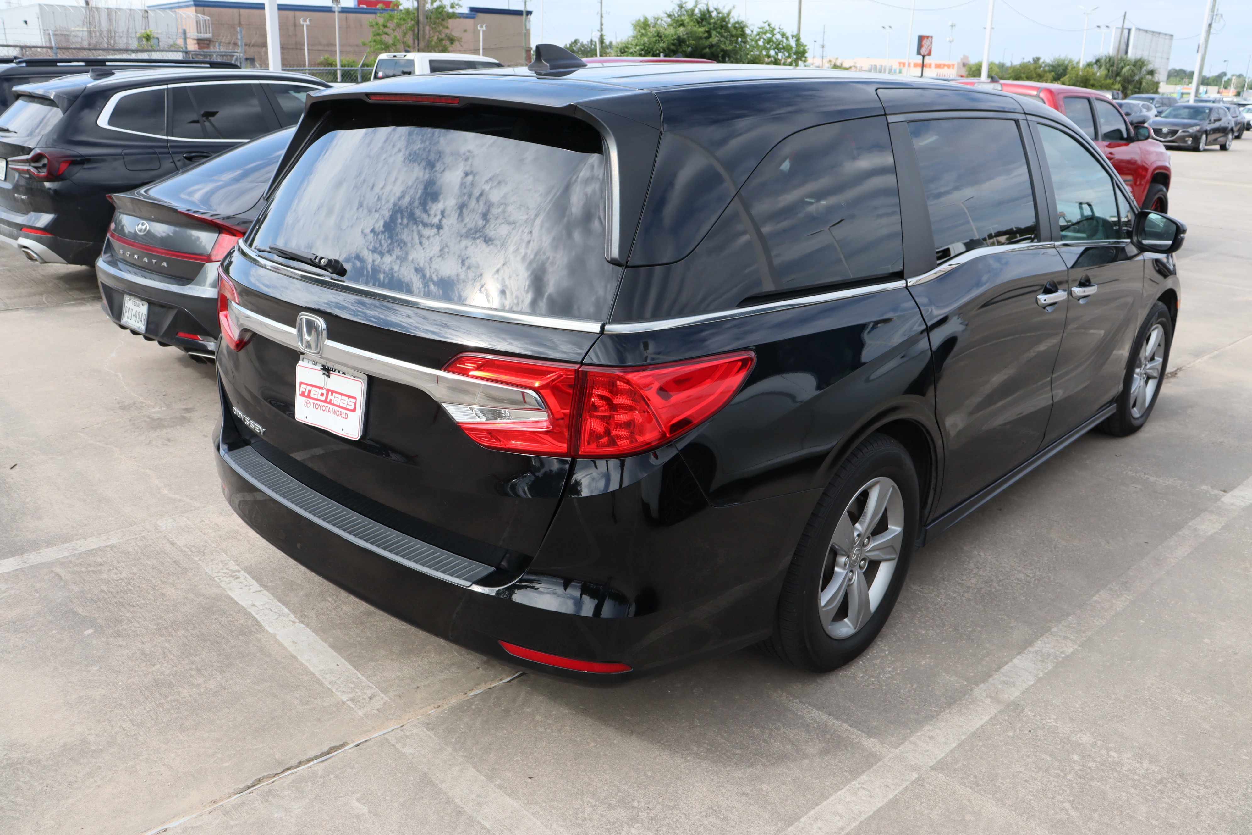 Used 2018 Honda Odyssey EX image 11