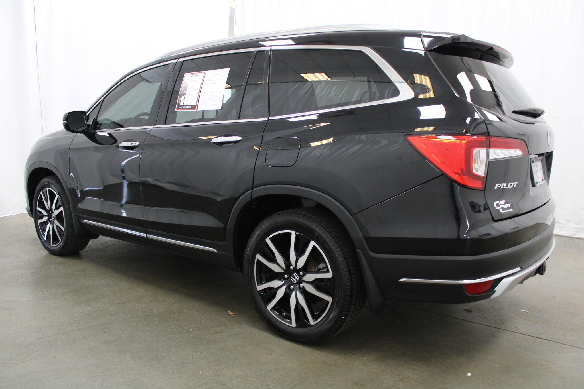 Used 2021 Honda Pilot Touring image 7