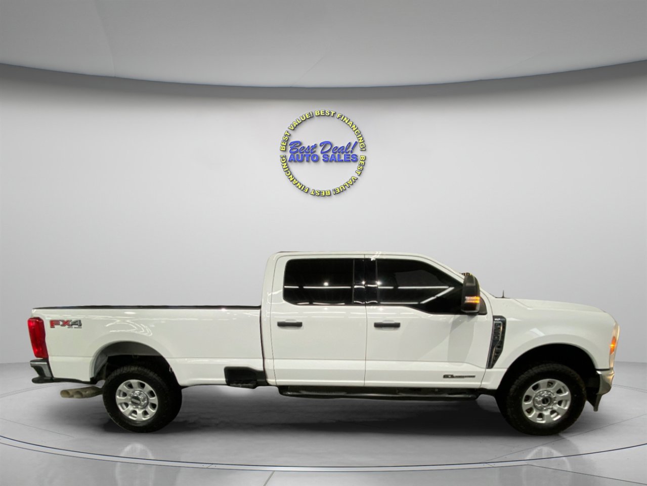 Used 2023 Ford F250 XLT w/ FX4 Off-Road Package image 8