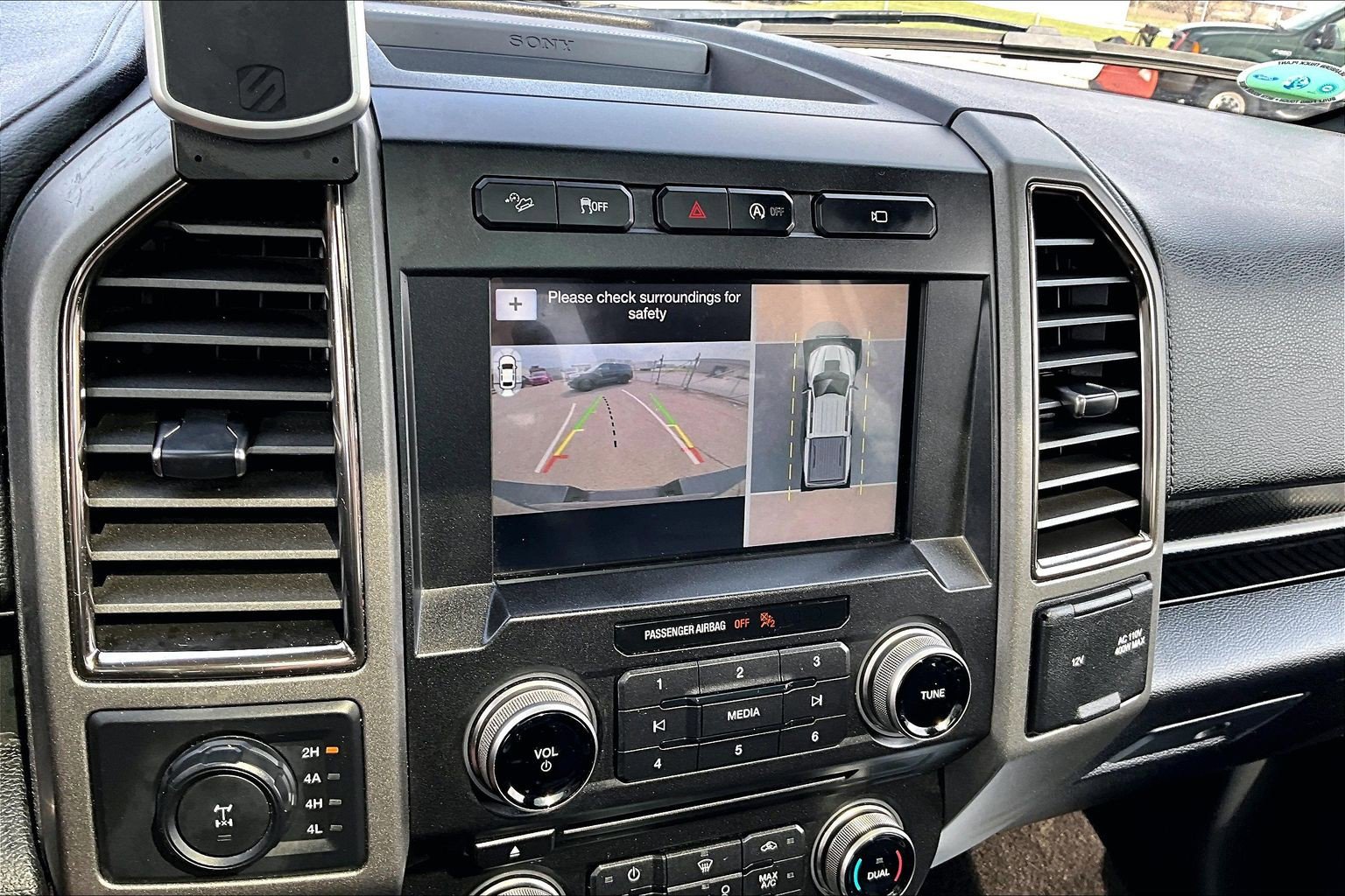 Used 2017 Ford F150 Raptor w/ Equipment Group 802A Luxury image 30