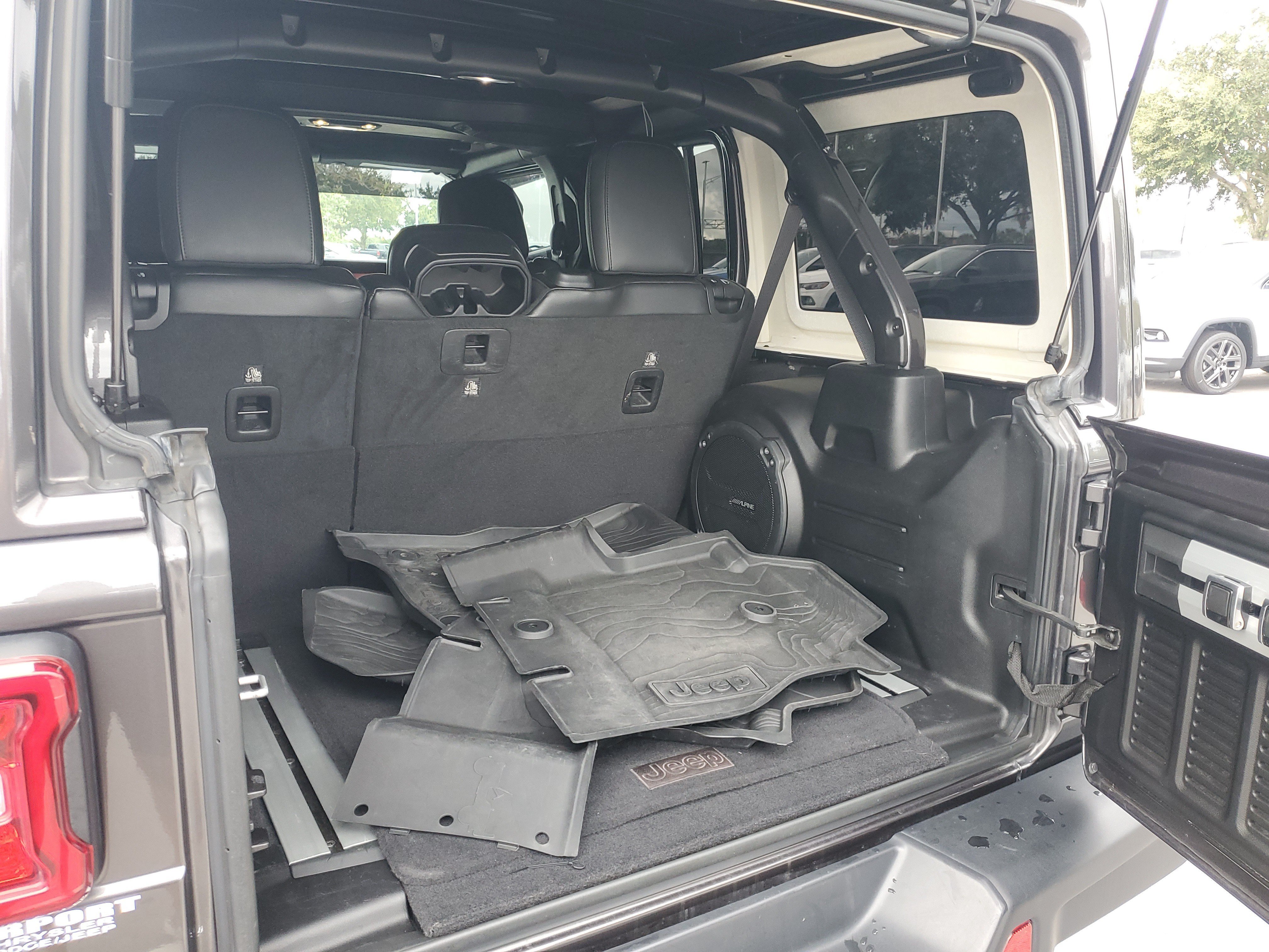 Used 2019 Jeep Wrangler Unlimited Rubicon AWD/4WD image 8