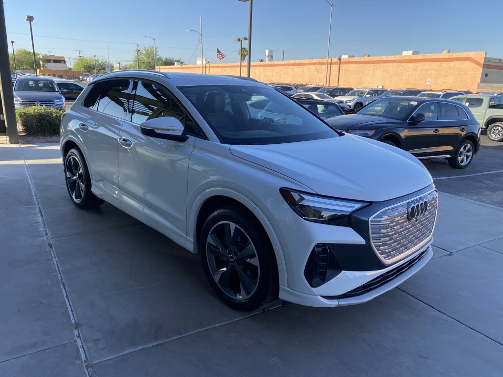 Used 2022 Audi Q4 e-tron Premium Plus image 6