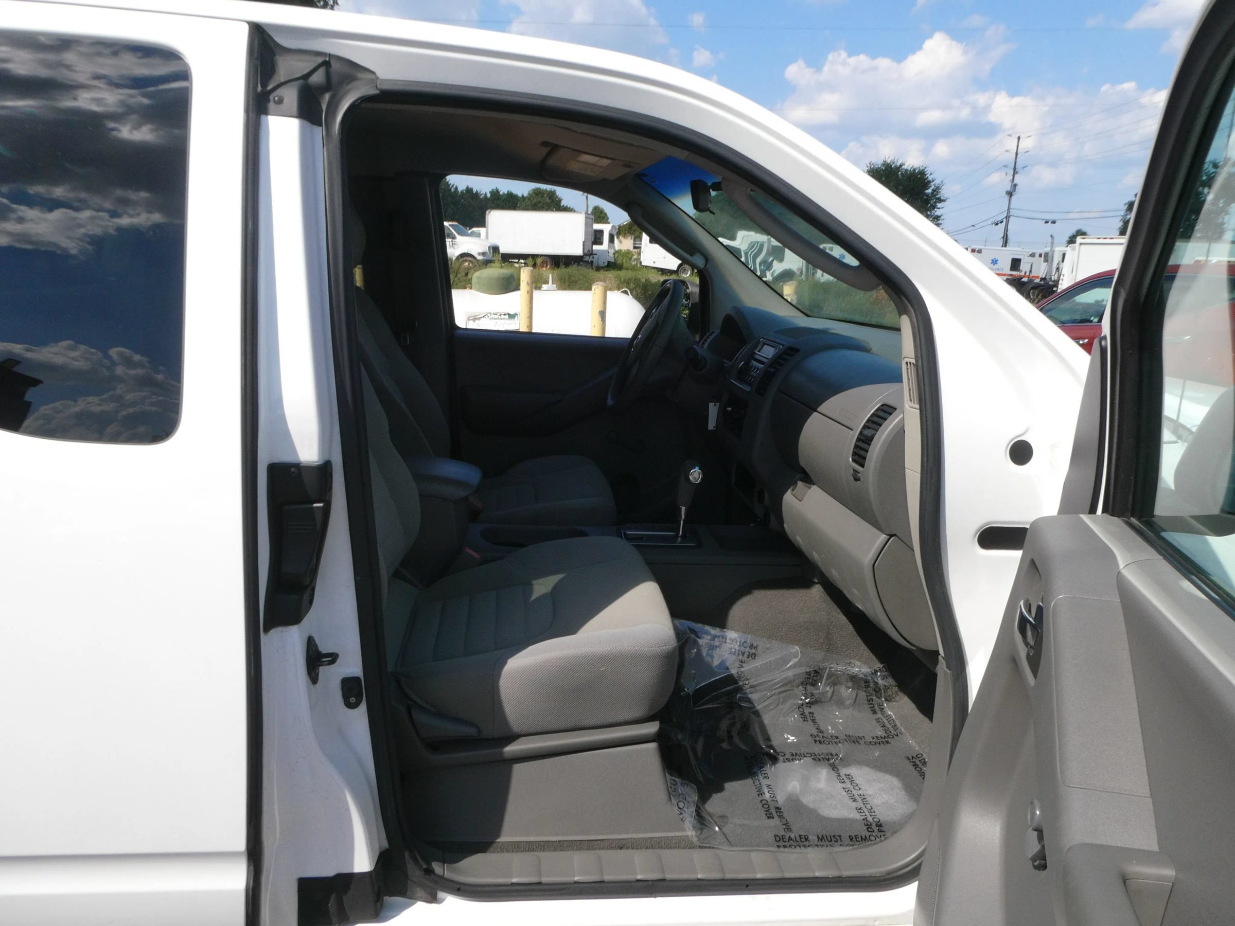Used 2007 Nissan Frontier XE w/ Preferred Pkg RWD image 21