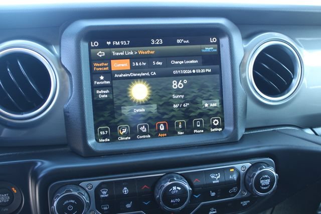 Used 2022 Jeep Wrangler Unlimited Sahara w/ Cold Weather Group AWD/4WD image 27
