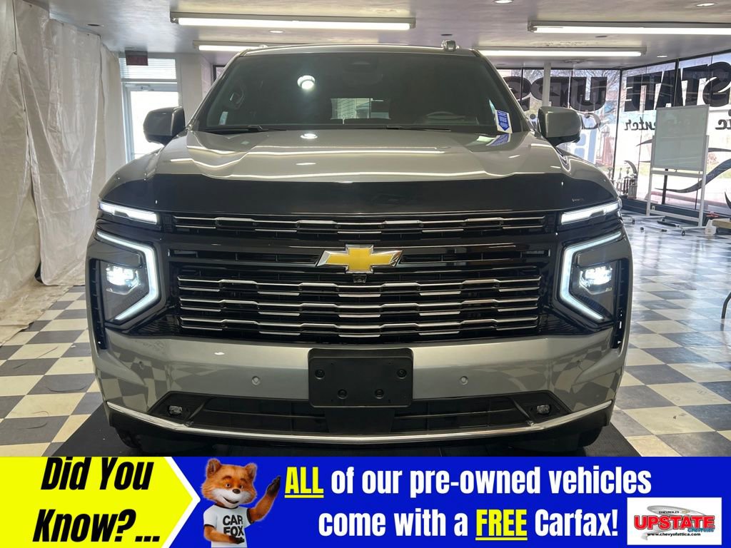 Used 2025 Chevrolet Suburban High Country AWD/4WD image 2