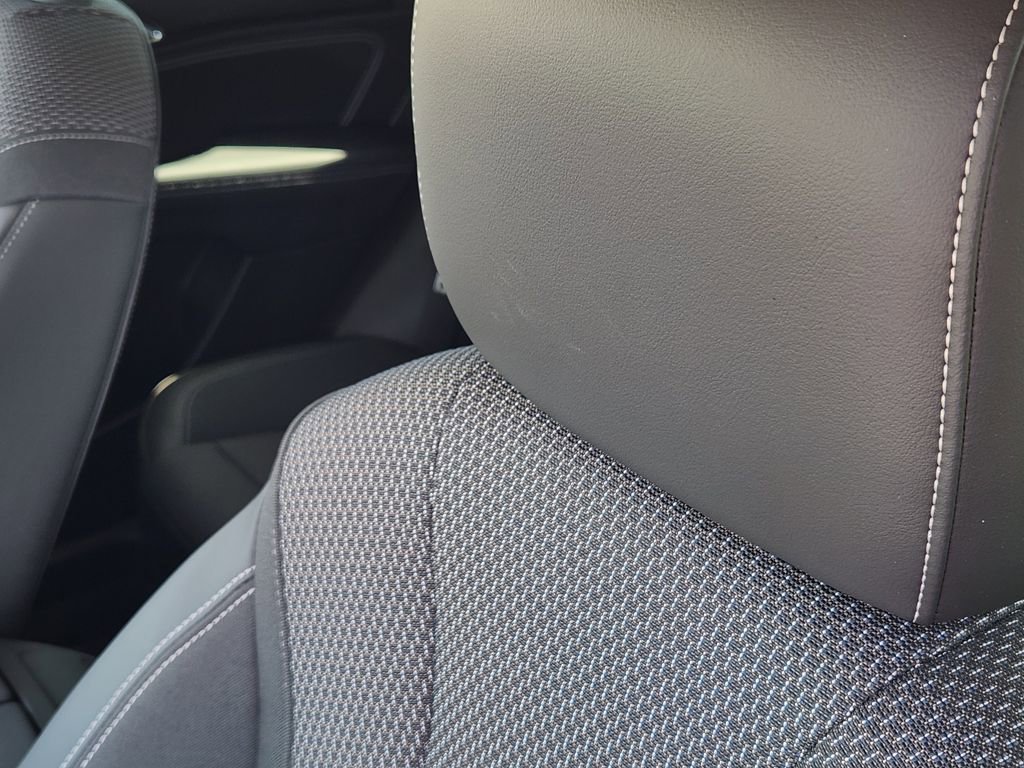 Used 2023 Buick Envision Preferred image 19