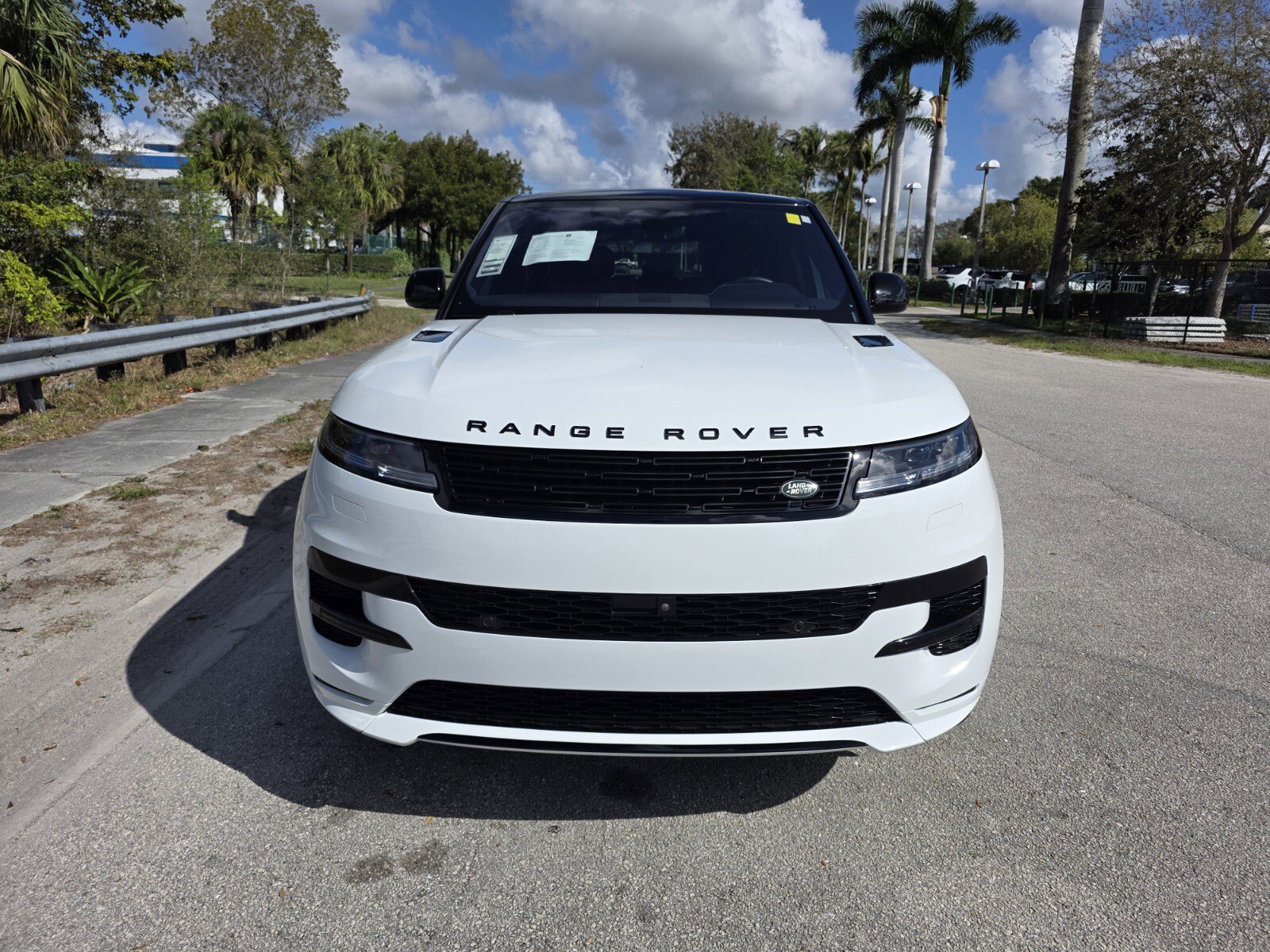 Certified 2023 Land Rover Range Rover Sport SE Dynamic image 8