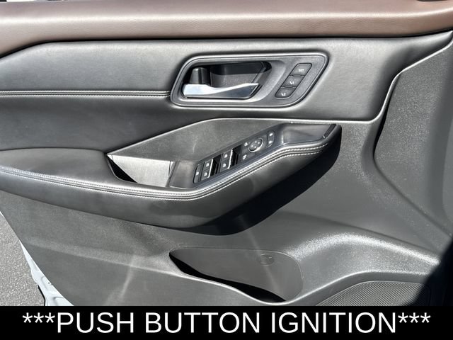 Used 2023 Nissan Rogue SL w/ SL Premium Package FWD image 11