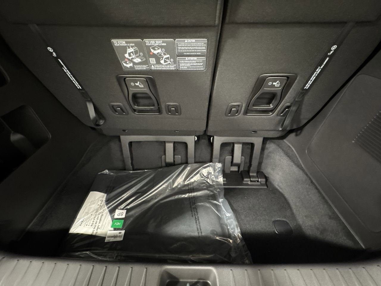 New 2026 Kia Carnival EX image 32