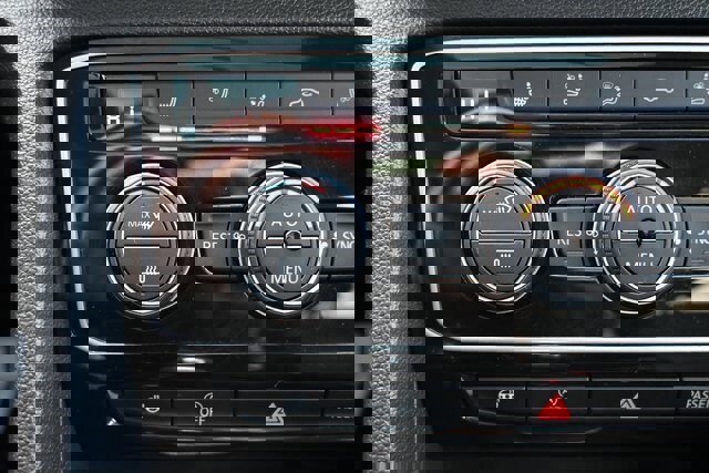 Used 2019 Volkswagen Atlas SEL Premium image 33