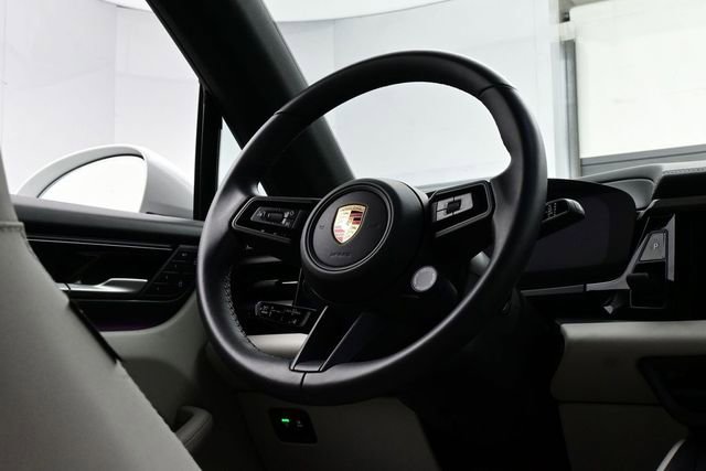 Certified 2025 Porsche Macan Electric RWD image 20