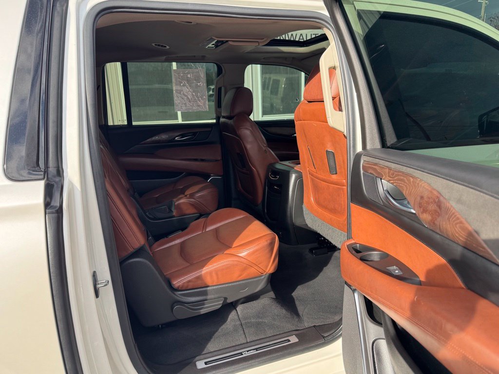 Used 2015 Cadillac Escalade ESV Premium AWD/4WD image 14