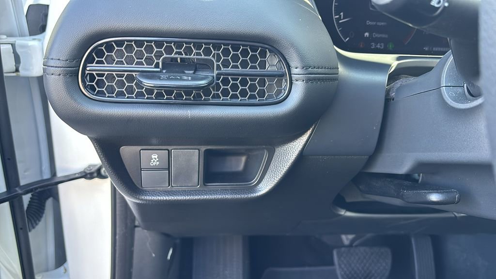 Certified 2025 Honda HR-V LX image 15