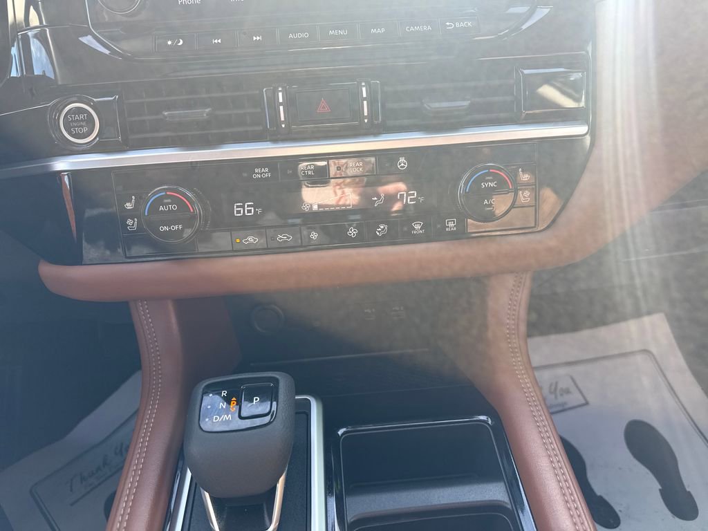 Used 2024 Nissan Pathfinder Platinum w/ Black Appearance Package image 23