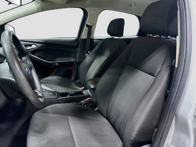 Used 2018 Ford Focus SE FWD image 15