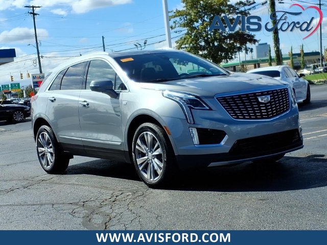 Used 2024 Cadillac XT5 Premium Luxury AWD/4WD image 2